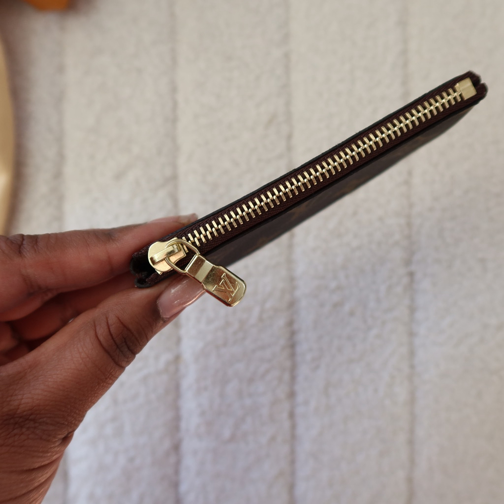 Louis Vuitton Key Pouch – Monogram - Picture 11 of 12